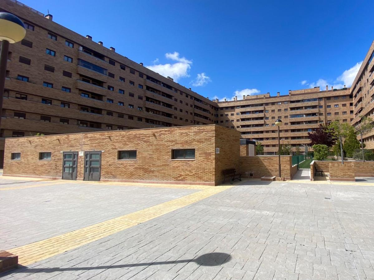 Ferienwohnung Aires De Toledo-Parque Warner Y Madrid En Familia Exterior foto